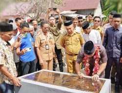 Diperayaan HUT Ke-18 Desa Bohabak IV, Sirajudin Resmikan Jembatan Sitarul Mustaqim