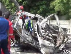 Ada 13 Kantong Jenazah Dibawa ke RSUD Karawang Akibat Kecelakaan di KM 58 Tol Jakarta-Cikampek