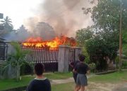 Hangus Dilalap Api, Sebuah Rumah di Desa Boroko Utara Rata Tanah