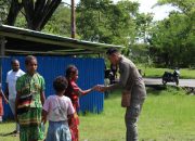 Senyuman Hangat Anak Papua Bercahaya di Yalimo Saat Satgas Ban Ops Damai Cartenz 2025 Hadir