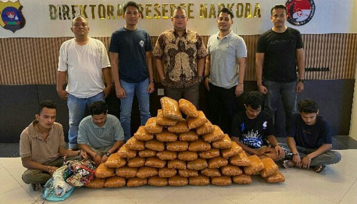 Empat Tersangka Pengedar 47 Kilogram Ganja Berhasil Dibungkus Ditresnarkoba Polda Sumba