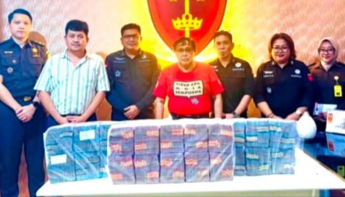 Barang Bukti Rp5,2 Miliar Dititipkan Hein Arina ke Kejari Manado Dugaan Korupsi Dana Hibah Pemprov Sulut