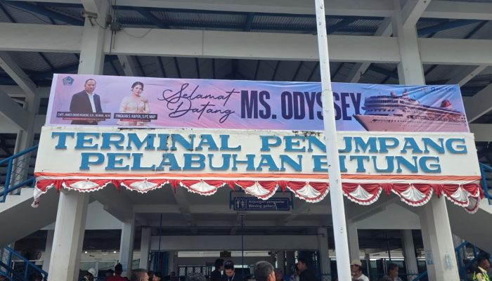 Baliho GM Pelindo dan Kadis Pariwisata di Pelabuhan Bitung Tuai Tanda Tanya
