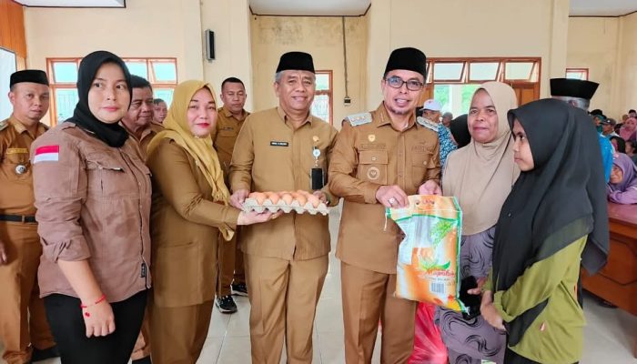 Sirajudin Salurkan Bansos di Bolangitang Timur, Total Ada 494 Penerima, Termasuk Lansia dan Disabilitas