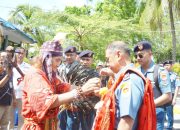 Komandan Bintang Dua Kodaeral VIII Terima Gelar Adat Tertinggi Sulawesi Utara