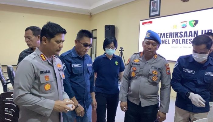Pastikan Bebas Narkoba, Seluruh Personel Polresta Manado Dilakukan Tes Urin Dadakan
