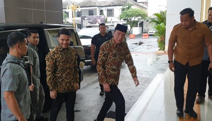 Didampingi Kuasa Hukum, Mantan Presiden Joko Widodo Datangi Polresta Kota Solo