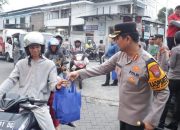 Hadirkan Kehangatan Ramadhan, Polresta Manado Berbagi Takjil di Zero Point