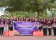 Mahasiswa Program Studi Matematika UNG Berbagi Takjil Buka Puasa Ramadan di Center Point Bone Bolango