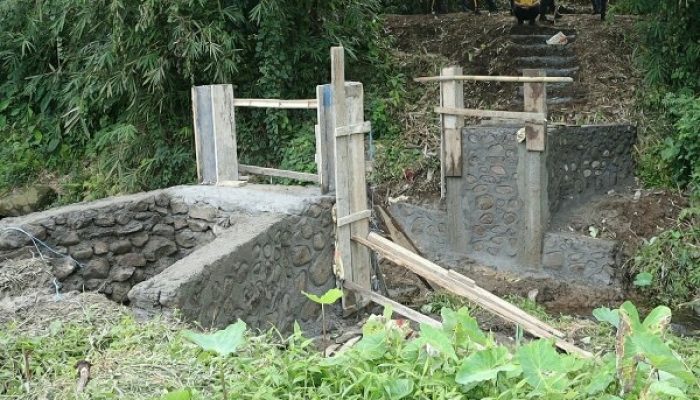 Bangun Jembatan ‘Motabi’ Lewat Donasi Personel, Polres Kotamobagu Wujudkan Kepedulian