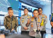 Pastikan Penanganan Arus Balik Berjalan Lancar dan Aman Kapolri Tinjau Jasa Marga Command Center