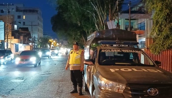 Polsek Wenang Gelar “Silau Mata”, Siaga Lampu Biru di Keramaian Kota untuk Jaga Kamtibmas