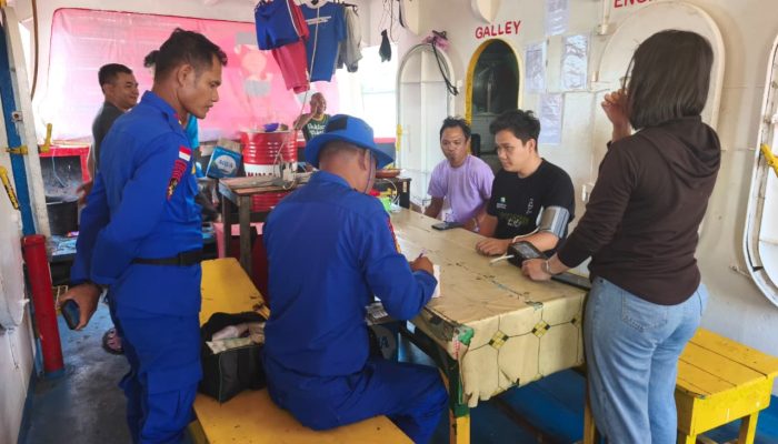 Klinik Terapung Polairud, Bukti Nyata Pelayanan Menyentuh Hingga Laut