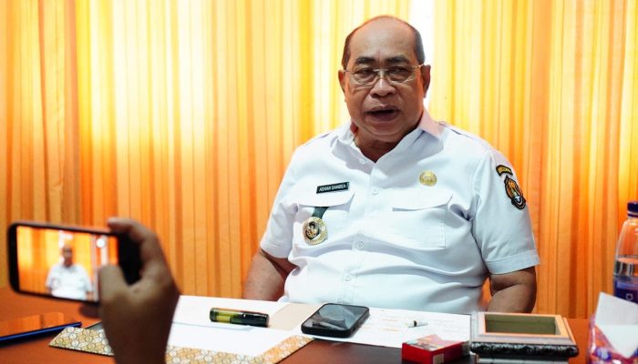 Pastikan Pelayanan Berjalan Optimal, Adhan Dambea Berkantor di RSUD Aloei Saboe