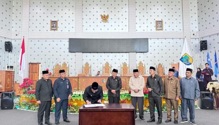 Bupati Terima Rekomedasi LKPJ DPRD Bolmut Tahun Anggaran 2025