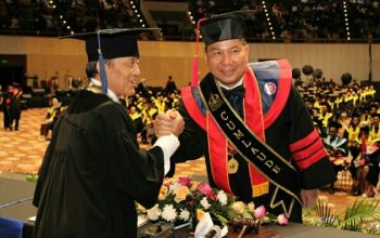 Kapolda Sulut Irjen Pol Roycke Harry Langie Resmi Raih Gelar Doktor dengan Predikat Cumlaude