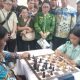 Siswa Kaget dan Bangga Gubernur Datang Sekaligus Bermain Catur Bersama Salah Satu Siswa