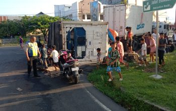 Kontainer Bermuatan Ikan Terlepas di Bitung, Polisi lakukan evakuasi