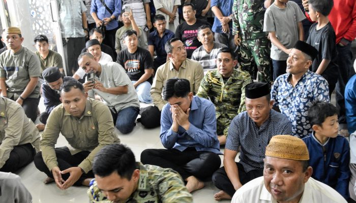 Salat Jumat Bersama Warga Gorontalo, Wapres Gibran Serahkan Bantuan dan Sambut PENAS KTNA 2026