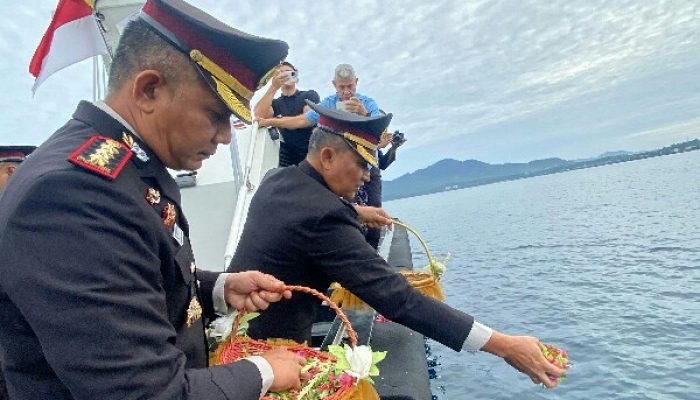 Tabur Bunga di Laut, Polda Sulut Kenang Jasa Pahlawan dalam Rangka Hari Bhayangkara ke-80