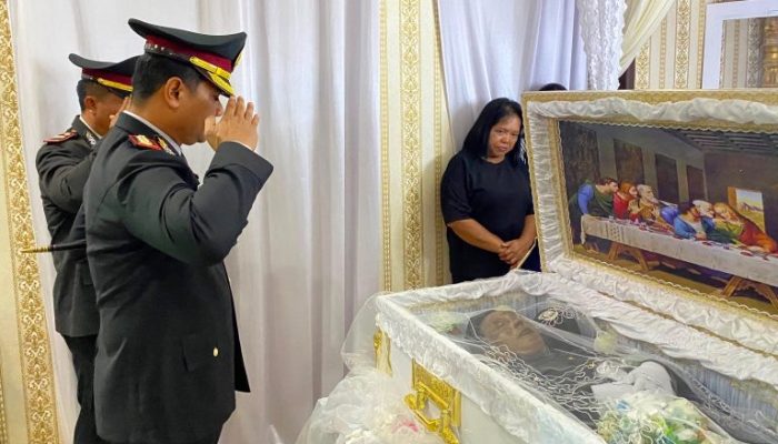 Kapolresta Manado Pimpin Pemakaman Kedinasan AIPDA Scriven Mansel, Pengabdian Sang Bhayangkara