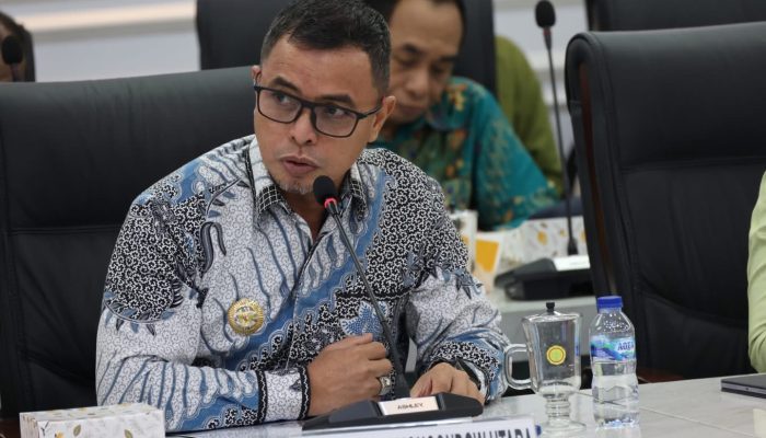 Audiens Bersama Mentan Andi Amran, Bupati Bolmut Bawa Pulang Bantuan Alat dan Sarana Produksi Pertanian