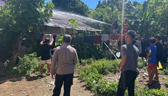 Polisi Amankan Lokasi TKP Kebakaran Rumah di Malalayang Satu Timur