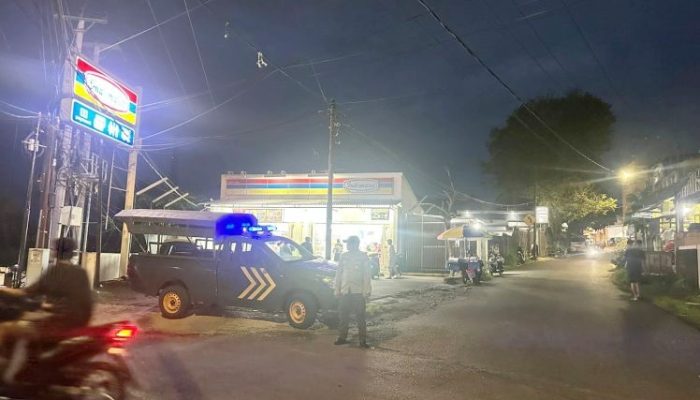 Polisi Turun ke Jalan Saat Jam Sibuk, Polsek Singkil Gelar Giat Silau Mata untuk Cegah Kemacetan dan Kecelakaan