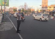 Polsek Malalayang Gelar Pos Cakalang Sore, Antisipasi Kemacetan di Jalan Wolter Monginsidi
