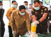 Kejari Bitung Musnahkan Barang Bukti Kasus Narkoba, Sajam, dan Pembunuhan