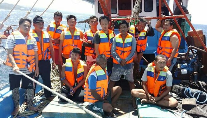 Cuaca Ekstrem di Perairan Kema Tenggelamkan KM Koxinga, 12 ABK Selamat dari Maut