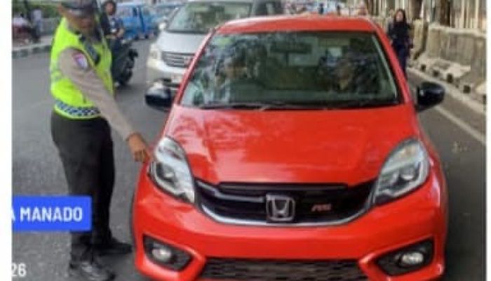 Tingkatkan Pelayanan Pada Masyarakat, Patroli Mobile Satlantas Polresta Manado Intensifkan Pengaturan Lalu Lintas