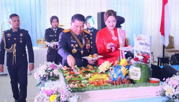Syukuran Hari Bhayangkara ke-80, Kapolda Sulut Ajak Personel Tingkatkan Pengabdian dan Kepercayaan Publik