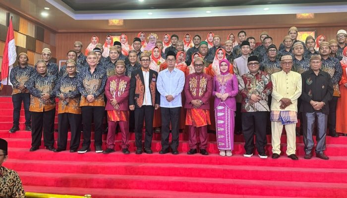 Prosesi Adat Gorontalo Warnai Pelantikan KKIG Bitung, DPP Sebut Paling Meriah di Indonesia