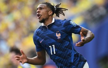 Michael Olise Dipastikan Tidak Absen Lawan Spanyol, Ancaman Akumulasi Kartu Berakhir