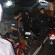 Patroli Rayon Samapta Gelar Giat sibulan, Periksa Sejumlah Anak Muda di Jalan Pomurow