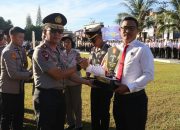 Apel Pagi Polda Sulut Jadi Ajang Apresiasi Pemenang Lomba Hari Bhayangkara ke-80, Wakapolda Serahkan Piala dan Hadiah