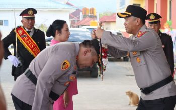 Welcome and Farewell Parade Kapolres Bolmut: Tradisi Pedang Pora Iringi Estafet Kepemimpinan Penuh Haru dan Pengabdian