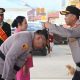 Welcome and Farewell Parade Kapolres Bolmut: Tradisi Pedang Pora Iringi Estafet Kepemimpinan Penuh Haru dan Pengabdian