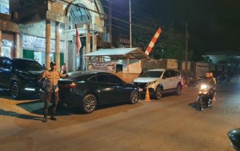 Polsek Singkil Jaga dan Amankan Ibadah Kapolda Sulut di GMIM Yarden