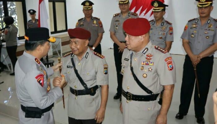 Kapolda Sulut Pimpin Sertijab Dirresnarkoba dan Kabid TIK, Berharap Bawa Semangat Baru Dalam Laksanakan Tugas