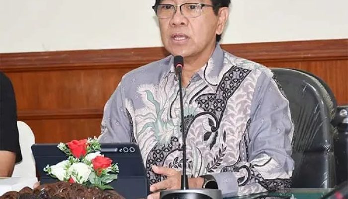 Hari Pertama Menjabat, Plt Rektor Unsrat Jamaluddin Jompa Tegaskan 7 Arahan Strategis demi Kampus Tetap Kondusif