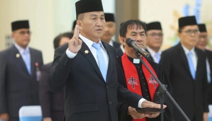 Resmi Dilantik Gubernur YSK, Jahja Rondonuwu Targetkan Pendidikan Sulut Makin Berkualitas