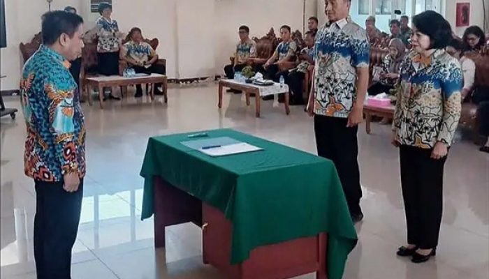Sertijab Kadis Dikda Sulut Berlangsung Khidmat, Asisten III Sampaikan Pesan Gubernur YSK: Lanjutkan Prestasi, Percepat Transformasi Pendidikan