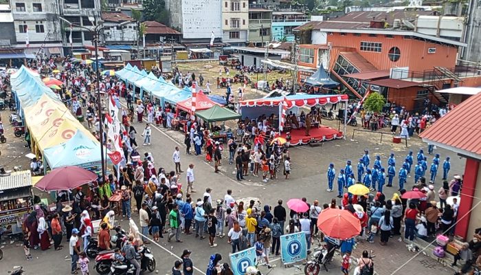 Finish di Pasar Cita, Gerak Jalan HUT RI Dongkrak Omzet Pedagang Bitung Hingga Ratusan Juta
