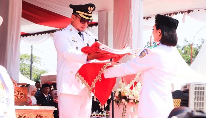 Bupati Boltara Pimpin Upacara HUT ke-81 RI di Lapangan Kembar Boroko