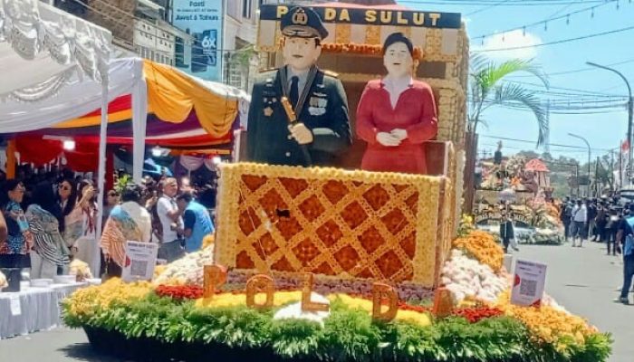 Polda Sulut Meriahkan Parade Kendaraan Hias TIFF 2026 di Kota Tomohon