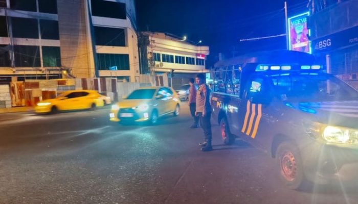 Gelar Silau Mata di Perempatan Patung Kuda Paal Dua, Polsek Tikala Wujudkan Keamanan dan Kelancaran Lalu Lintas