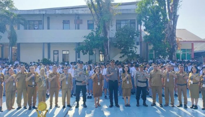 Police Go to School, Wakapolresta Manado Edukasi Pelajar SMA Negeri 3 Manado tentang Disiplin dan Kamtibmas