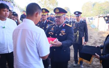 Kapolda Sulut Pimpin Apel Persada Pemakaman Kombes Pol Steidy Raranta di Noongan